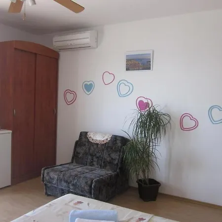 Casa de hóspedes In With Sea View, Terrace, Air Conditioning, Wi-fi Hvar Town